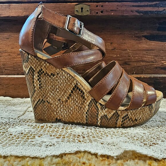 Apostrophe snake skin platform sandals - Picture 3 of 5
